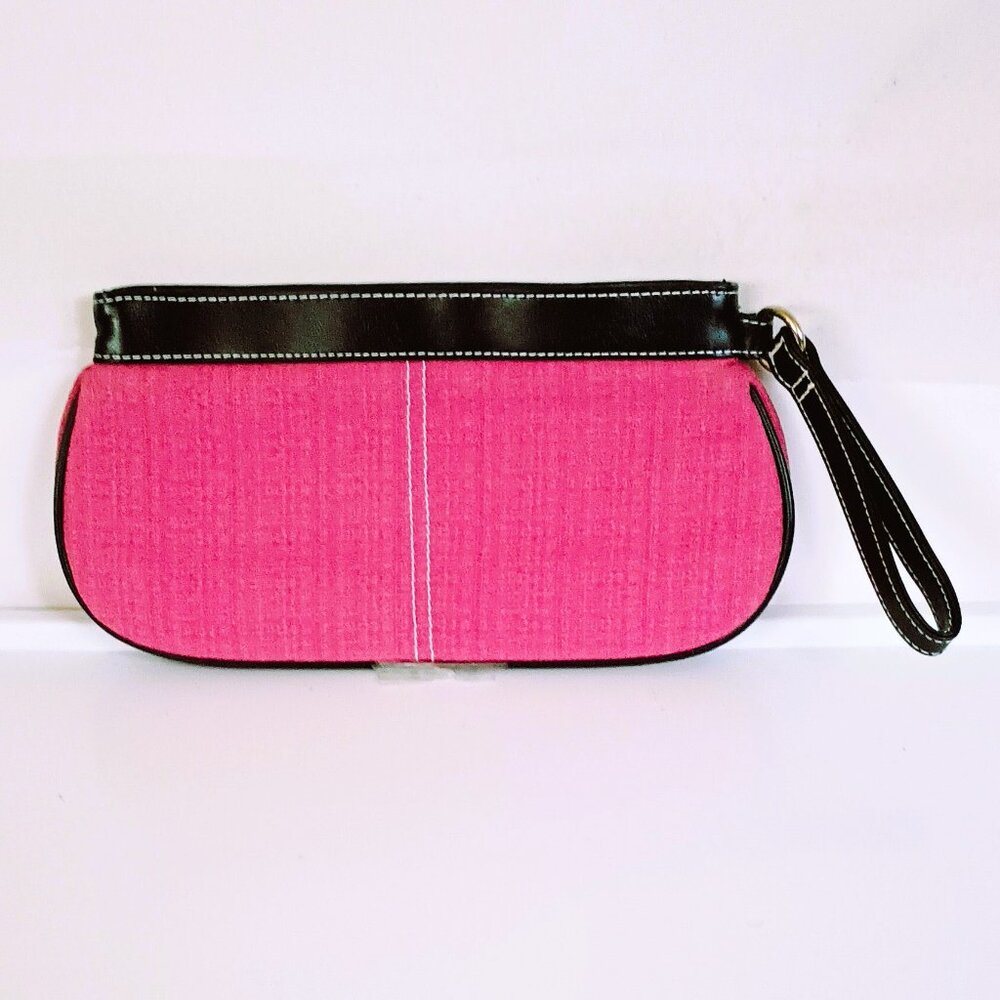 Victoria's Secret Wristlet Clutch Bag Women's Pink Black Trim. Magnetic Closure